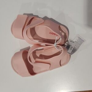NWT old navy girls sandals toddler 8